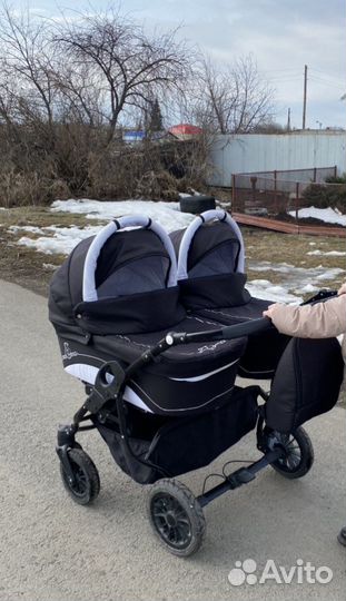 Коляска для двойни