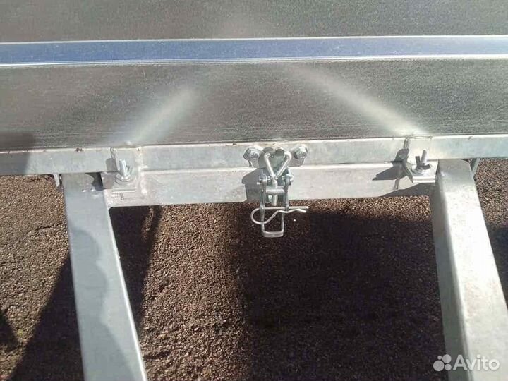 Прицеп на легковой автомобиль в Крыму 2,0 х1,3 м