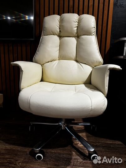 Офисное кресло б/у