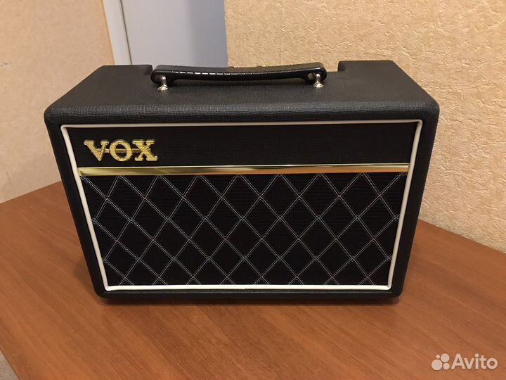 Комбоусилитель для бас-гитары VOX