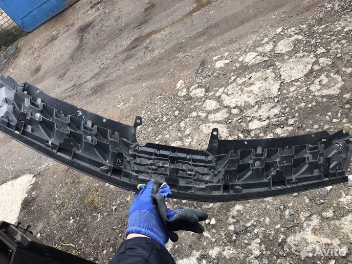 Решотка радиатора нессан тиида