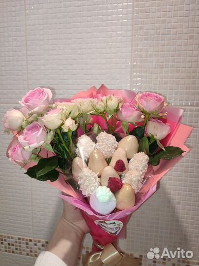 Клубника в шоколаде букет