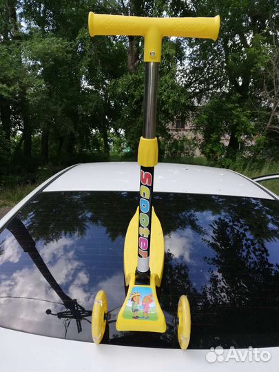 Самокат детский трехколесный новый