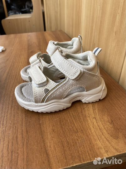 Босоножки для девочки