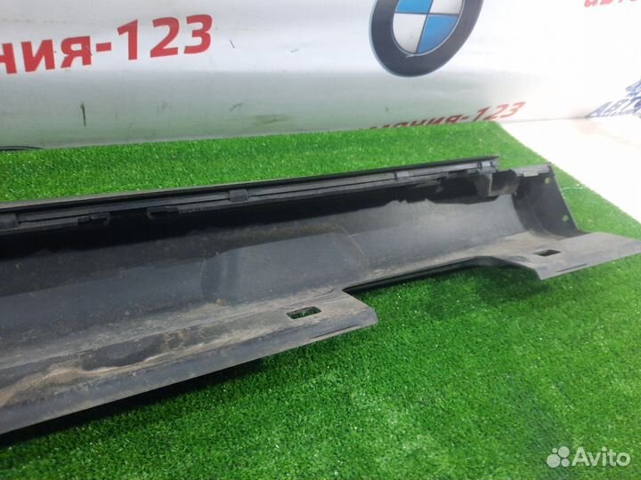 Накладка на порог левая Mercedes Gla180 X156