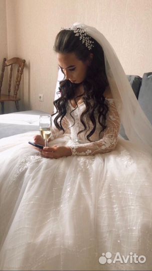 Свадебное платье