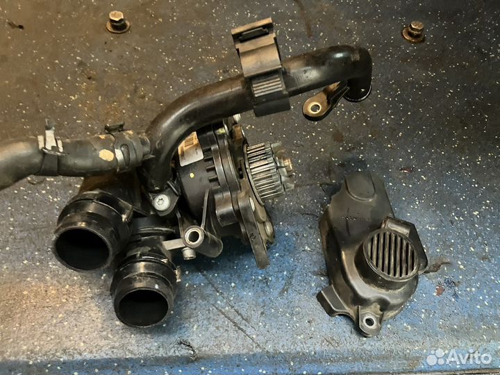 Помпа с термостатом фольксваген ауди 1,8/ 2,0