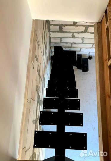 Лестницы с поворотом под ключ