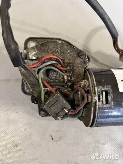 Моторчик переднего стеклоочистителя Mercedes 308