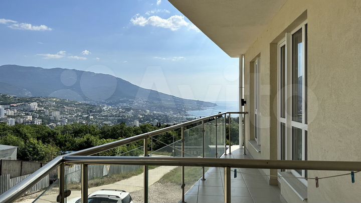 2-к. квартира, 57 м², 2/8 эт.