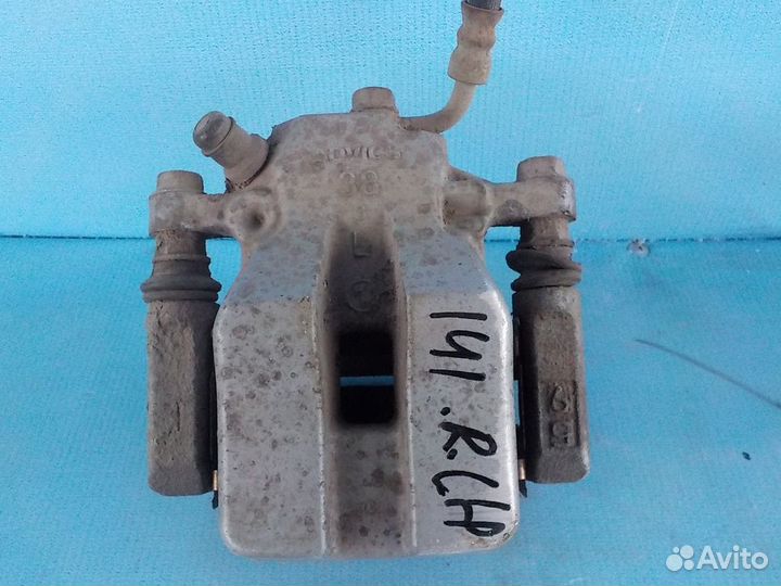 Тормозной суппорт задний левый toyota Rav 4 III (A