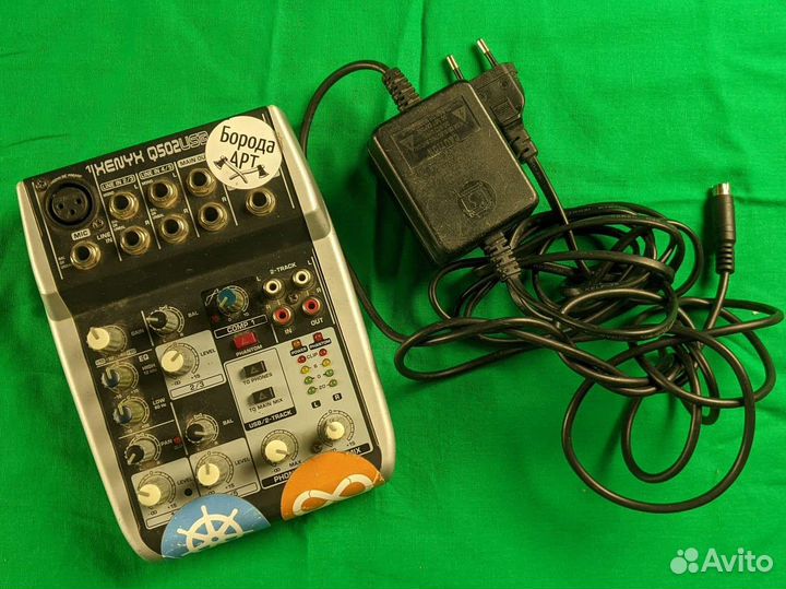 Микшерный пульт behringer q50