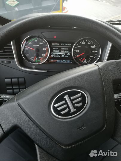 Водитель самосвала