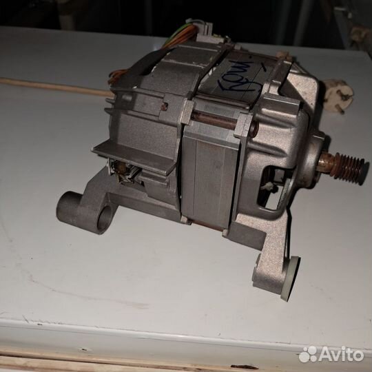 Мотор двигатель стиральной машинки Bosch