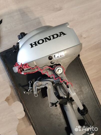 Лодочный бензиновый мотор Honda 2.3