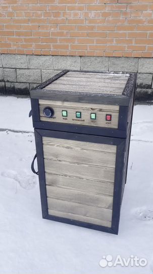 Компактная коптильня с функцией вяления