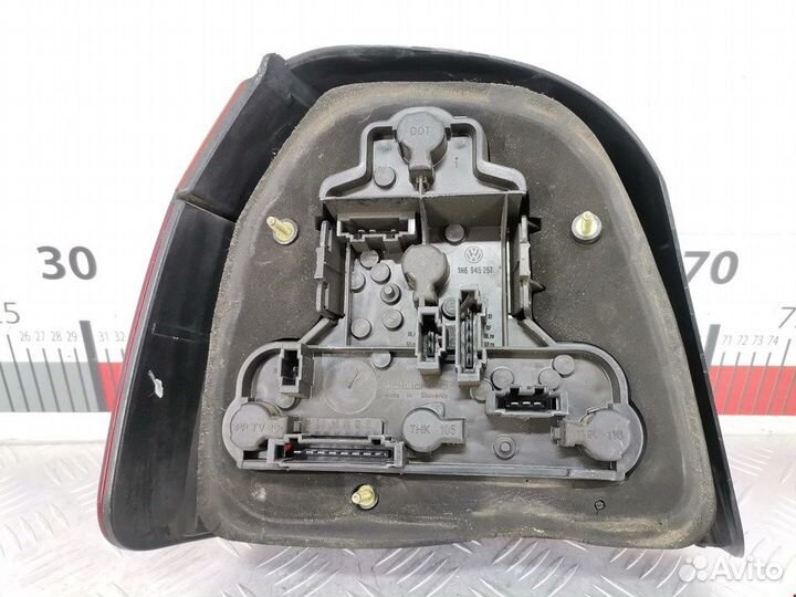 Фонарь задний для Volkswagen Golf 3 1H6945112A