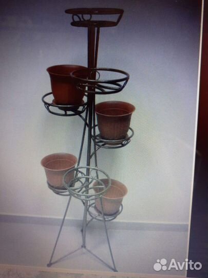 Подставка для комнатных растений на 7 кашпо