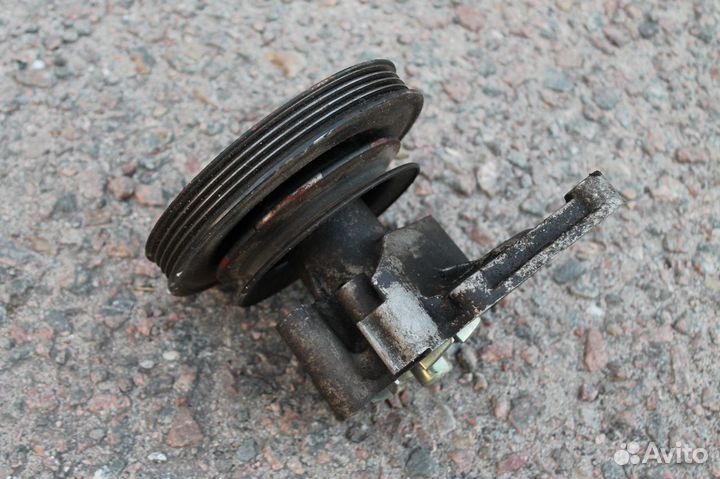 Помпа Hyundai Elantra 3 XD G4ED