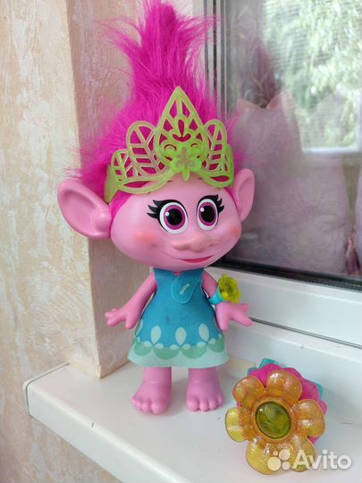Поющая Розочка от Hasbro из мультика Тролли