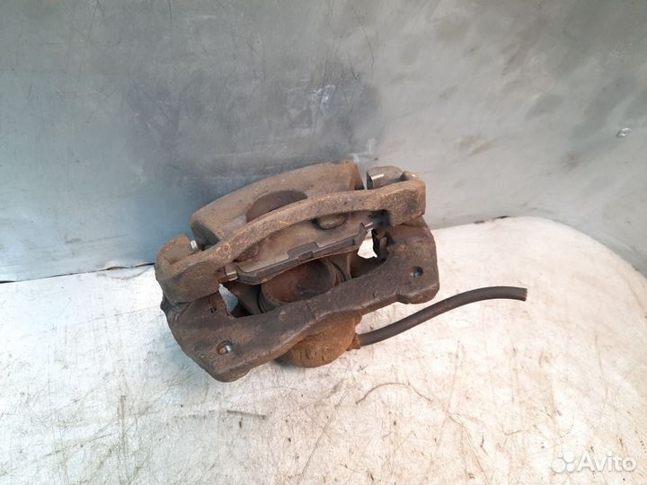 Auris E15 Corolla 150 Суппорт передний левый