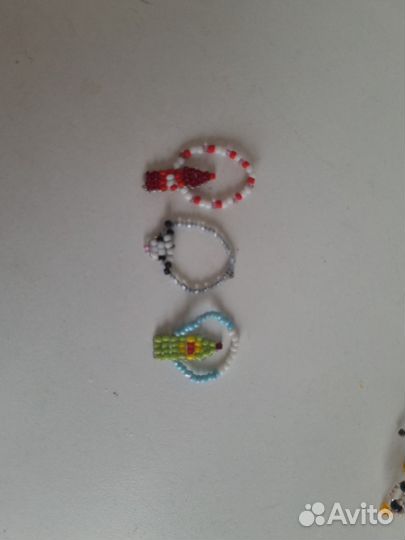 Украшения и игрушки из бисера )