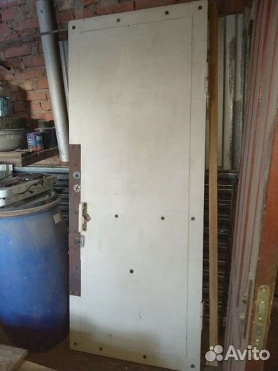 Полотно деревянной входной двери без коробки бу