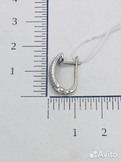 Золотые серьги с камнем