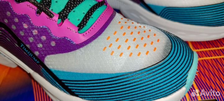 Кроссовки новые размер 36