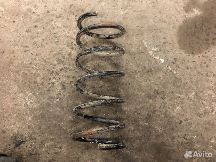 Hyundai Getz пружина передняя