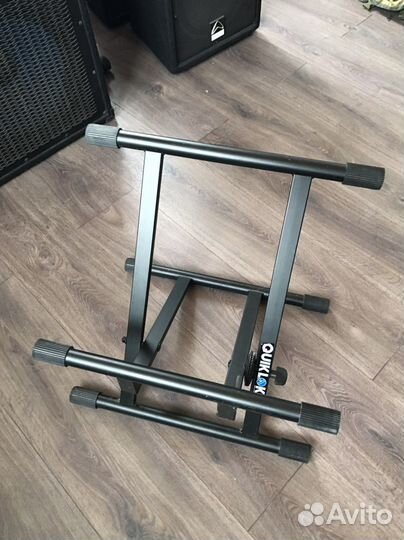 Стойка под комбоусилитель/кабинет quiklok BS317