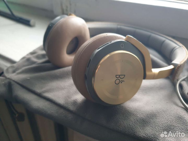Bang and olufsen H8