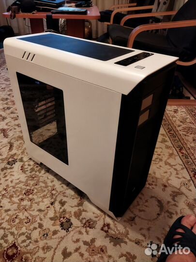 AeroCool Aero-1000, Corsair Carbide Series 88R