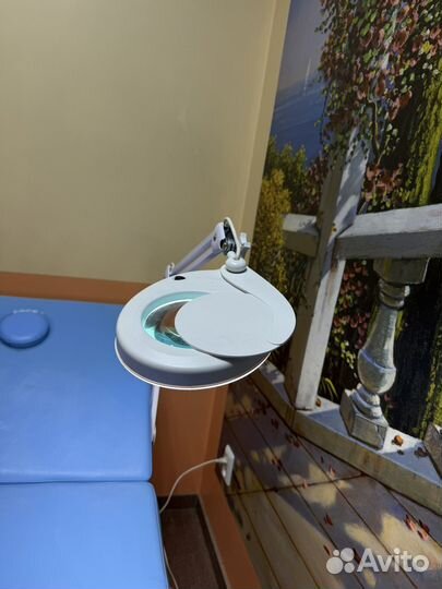 Лампа лупа для косметолога