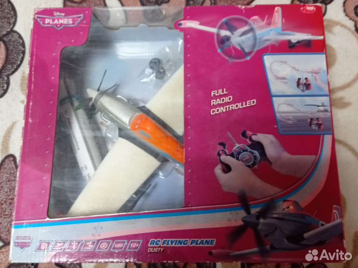 Радиоуправляемый самолет