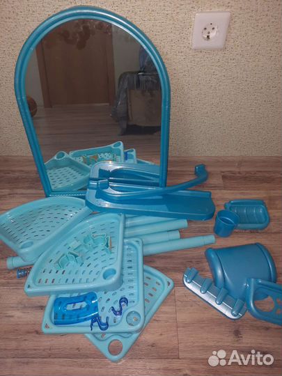 Угловая полка для ванной