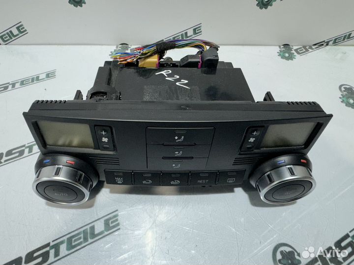 Блок управления климатом VW Touareg GP 2008