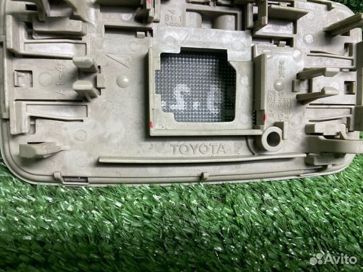 Плафон салона Toyota Camry 40 XV40