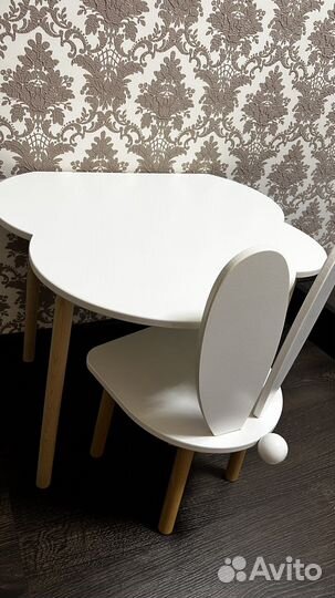 Детский столик и стульчик деревянный