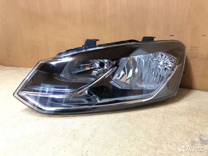 Фара левая Volkswagen Polo (15-20г)