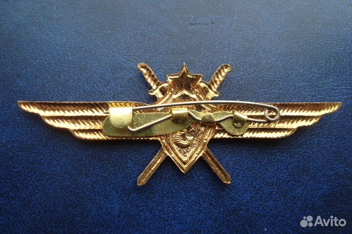 Редкие тяжелые значки СССР и ГДР