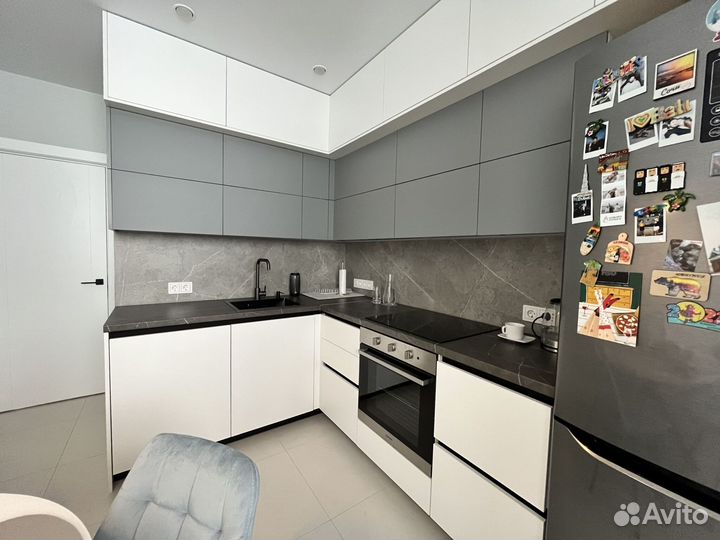 Кухня на заказ столешница в подарок