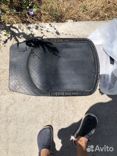 Автомобильные коврики резиновые