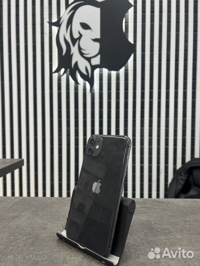 iPhone 11, 64 ГБ