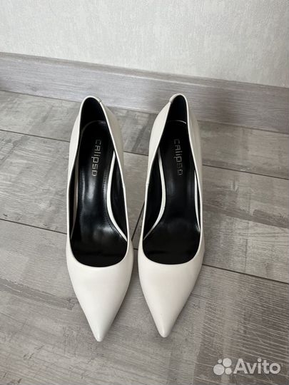 Белые туфли лодочка 40 размер