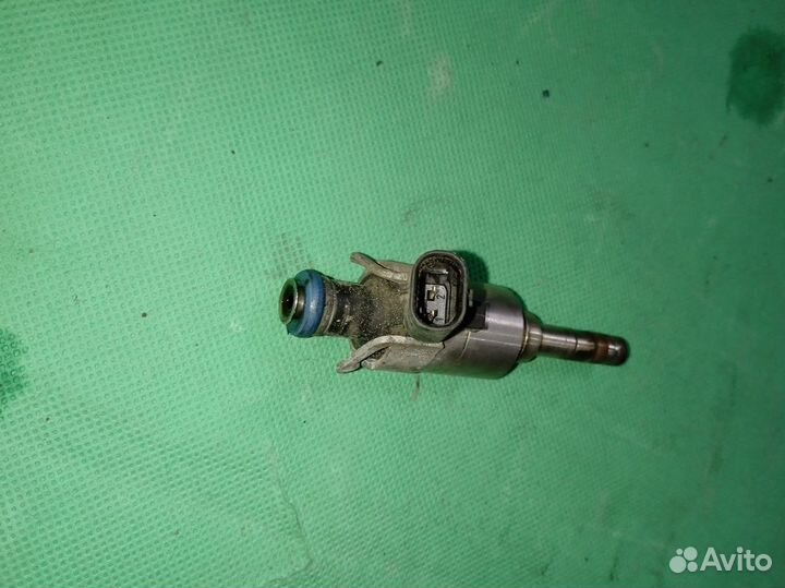 VW Passat (B6) VI форсунка инжекторная электрическ