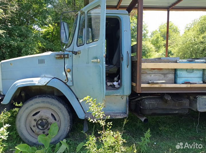 Пчёлы и улья