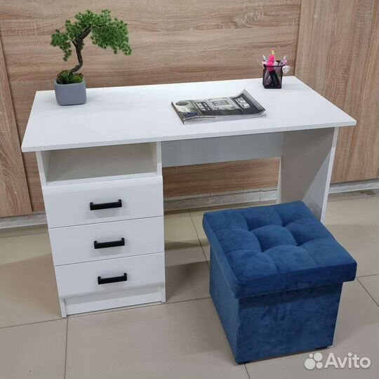 Письменный стол