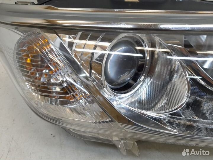 Фара правая Toyota Camry V55 2014-2017