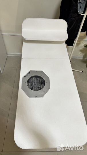 Маникюрный стол складной